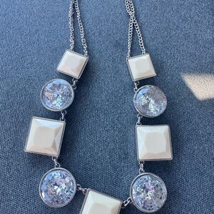 Kenneth Cole Y2K Elegant Silver and Cream Necklace. Large bling necklace